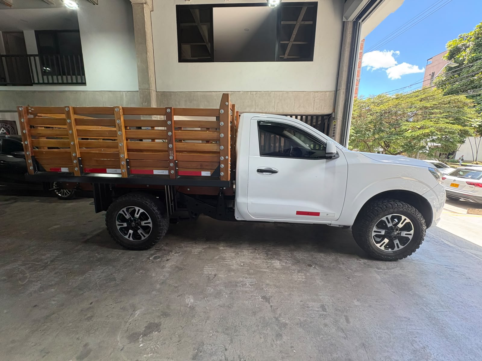 NISSAN NP300 FRONTIER ESTACA 2019 - Imagen 4