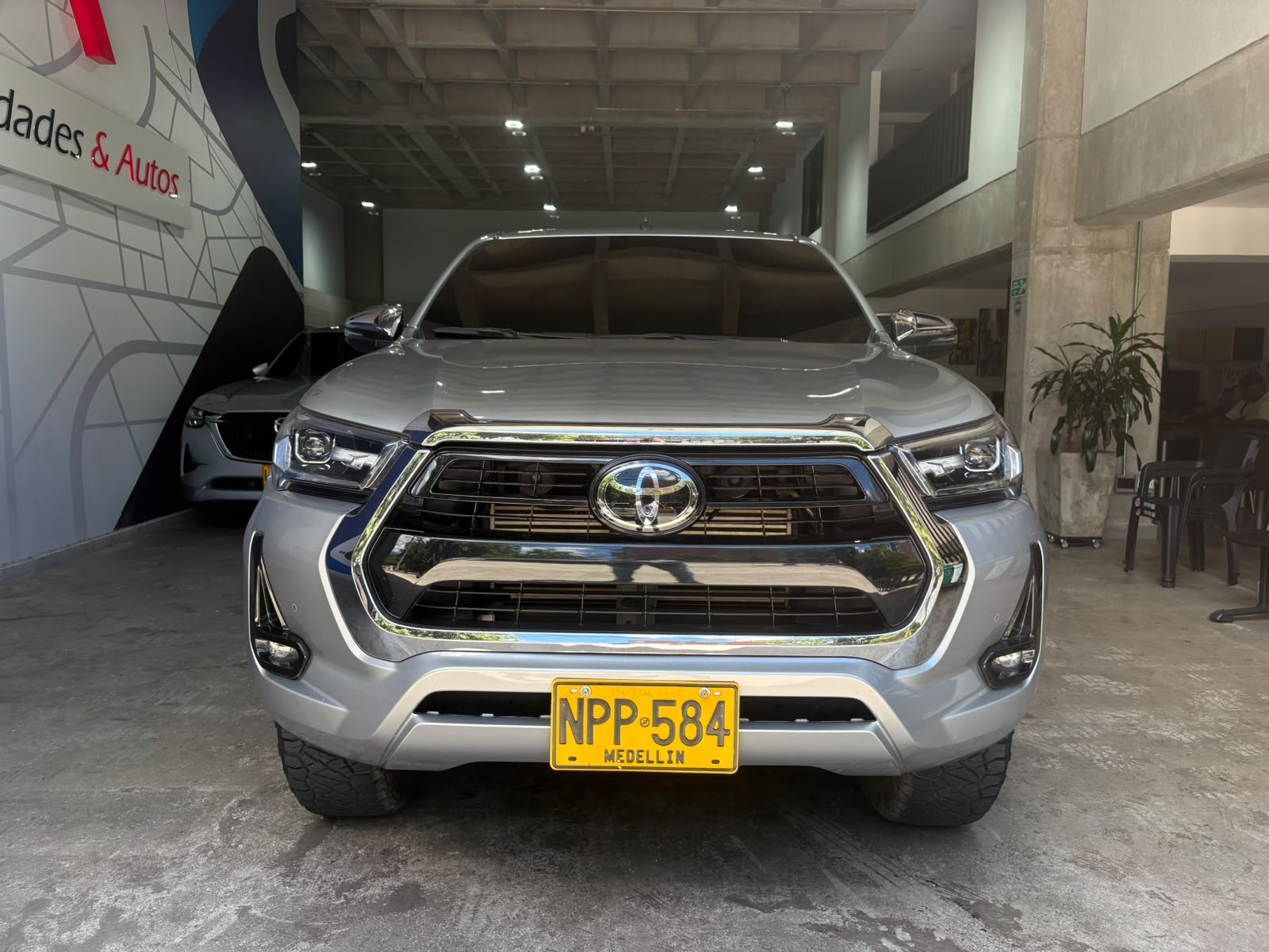 TOYOTA HILUX SRX BLINDAJE II 2024 - Imagen 2