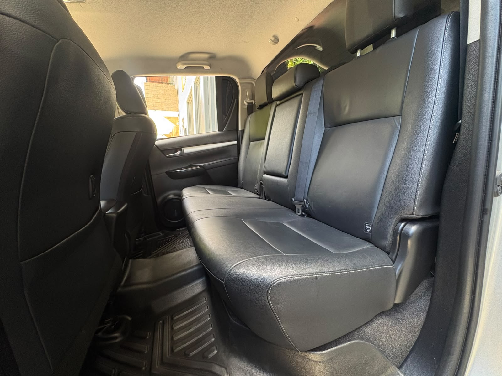 TOYOTA HILUX SRX BLINDAJE II 2024 - Imagen 16