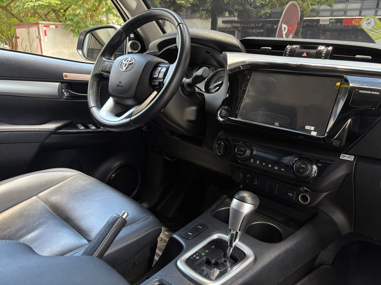 TOYOTA HILUX SRX BLINDAJE II 2024 - Imagen 22