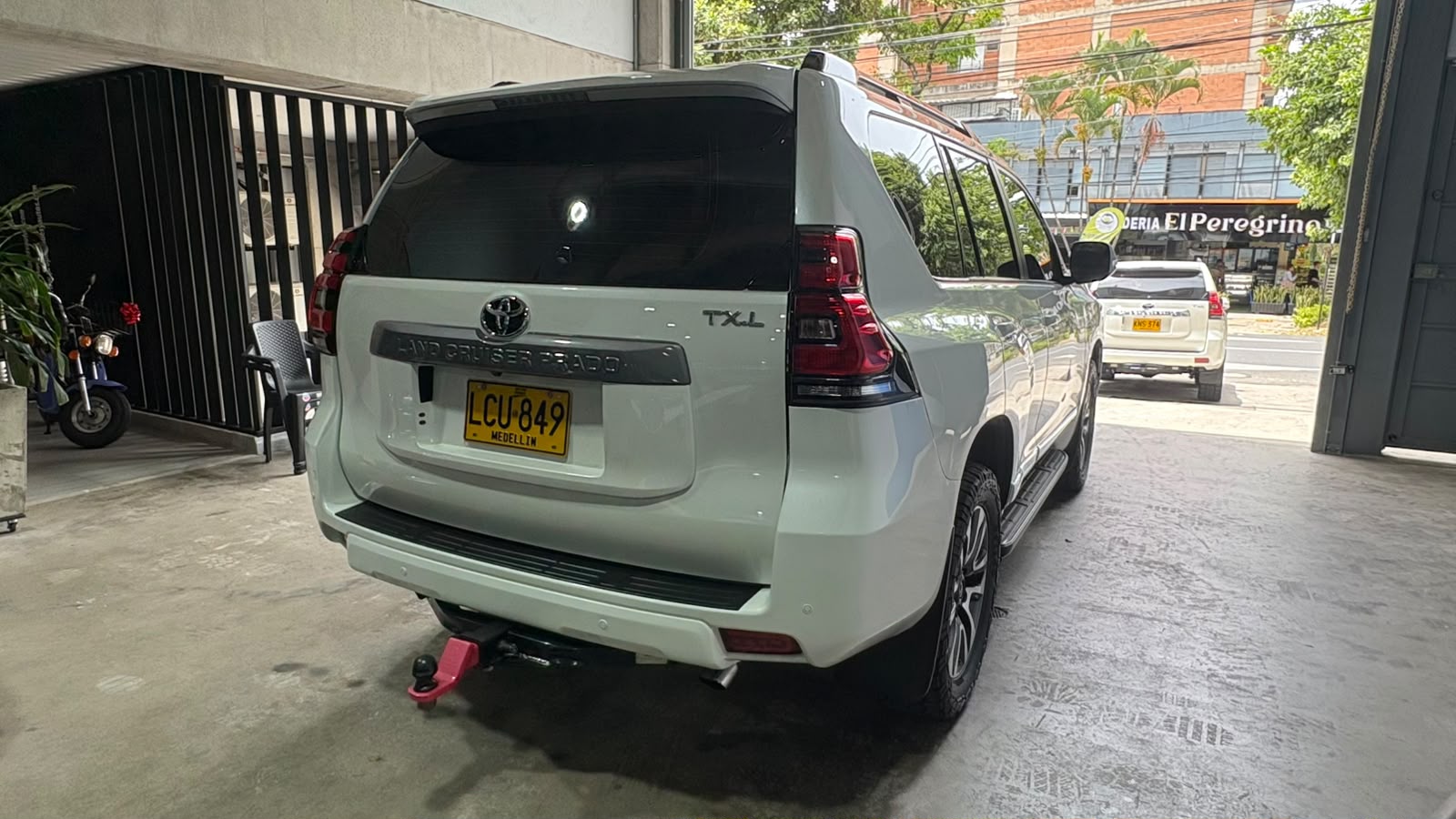 TOYOTA PRADO TXL BLINDAJE II 2022 - Imagen 5