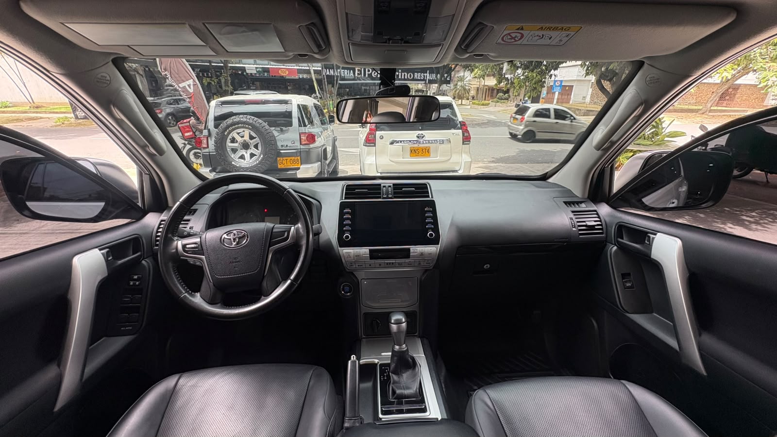 TOYOTA PRADO TXL BLINDAJE II 2022 - Imagen 9
