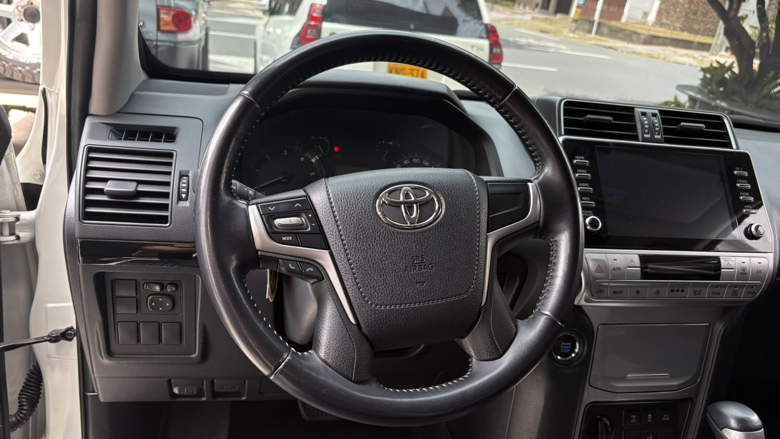 TOYOTA PRADO TXL BLINDAJE II 2022 - Imagen 11