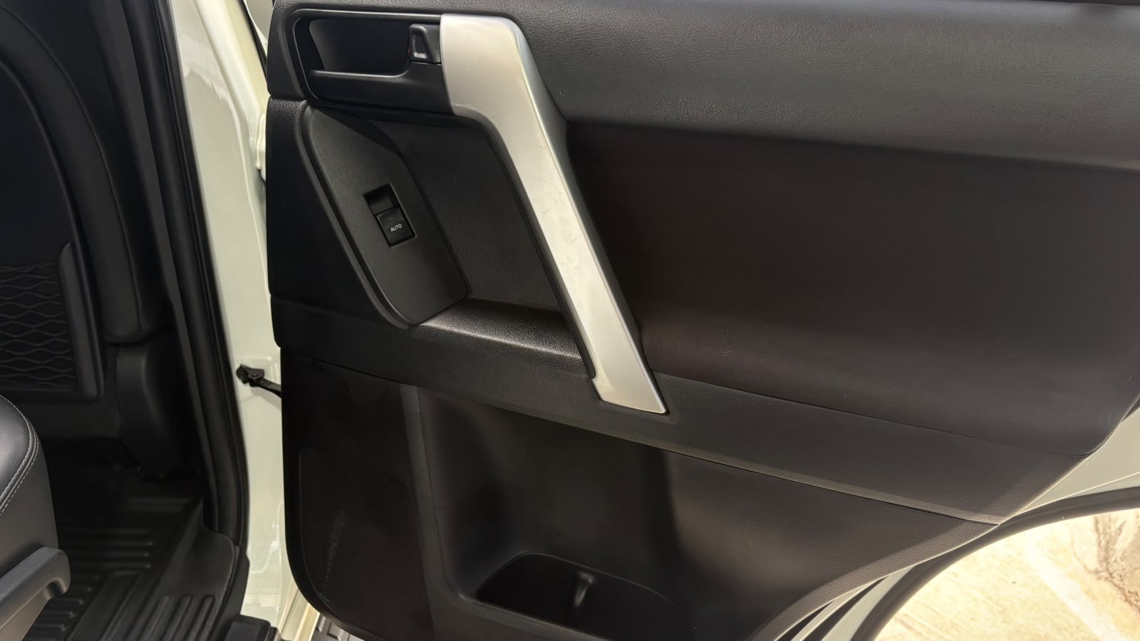 TOYOTA PRADO TXL BLINDAJE II 2022 - Imagen 19