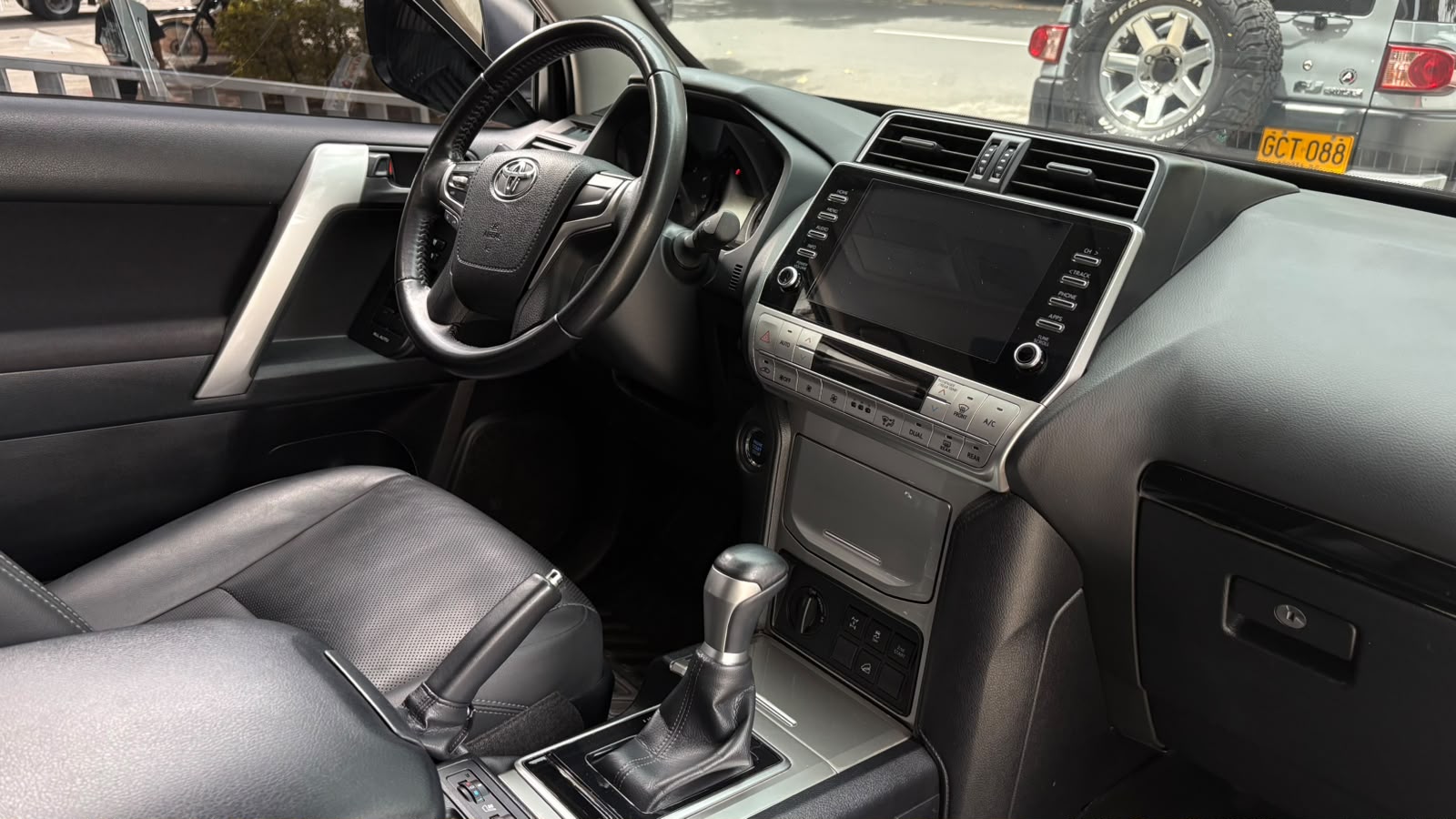 TOYOTA PRADO TXL BLINDAJE II 2022 - Imagen 21