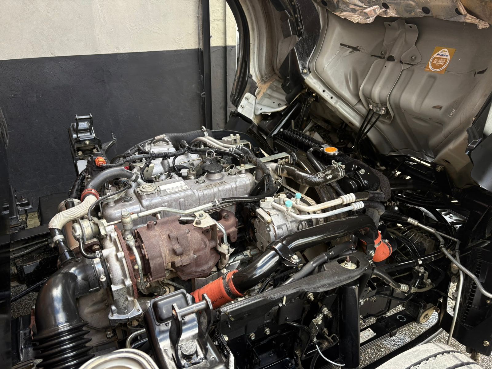 CHEVROLET NHR ESTACA 2023 - Imagen 26