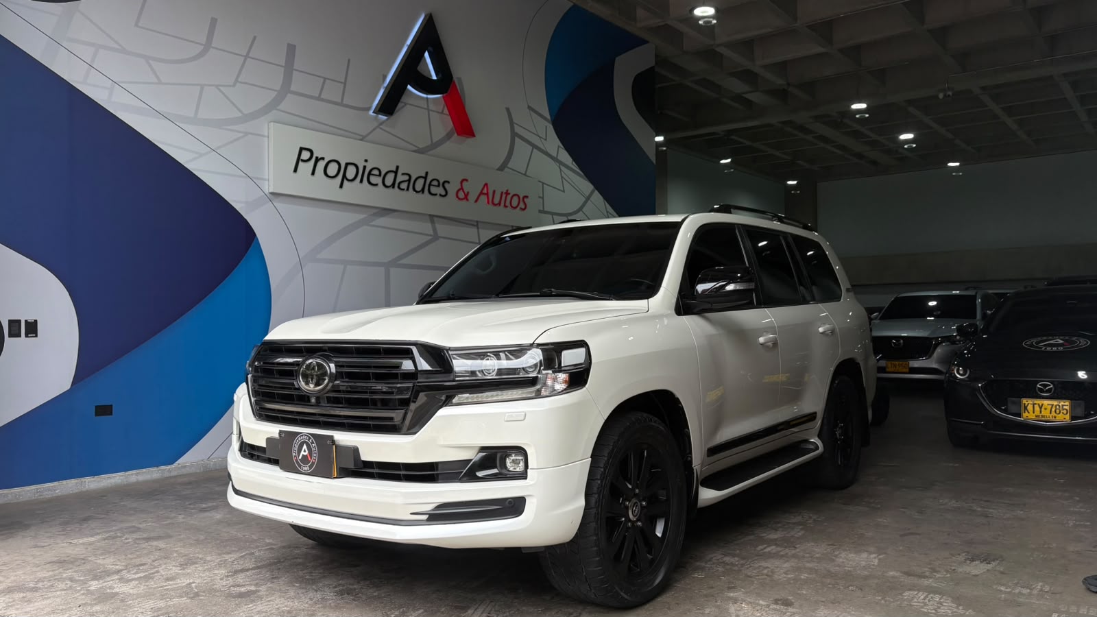 TOYOTA LAND CRUISER 200 EXCALIBUR 2018
