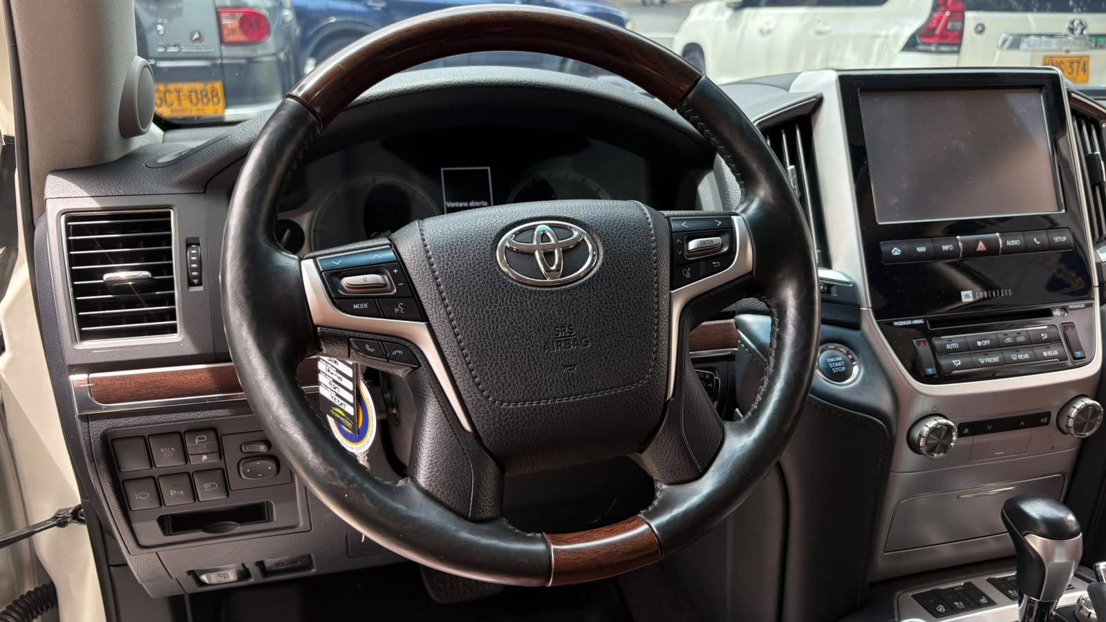 TOYOTA LAND CRUISER 200 EXCALIBUR 2018 - Imagen 12