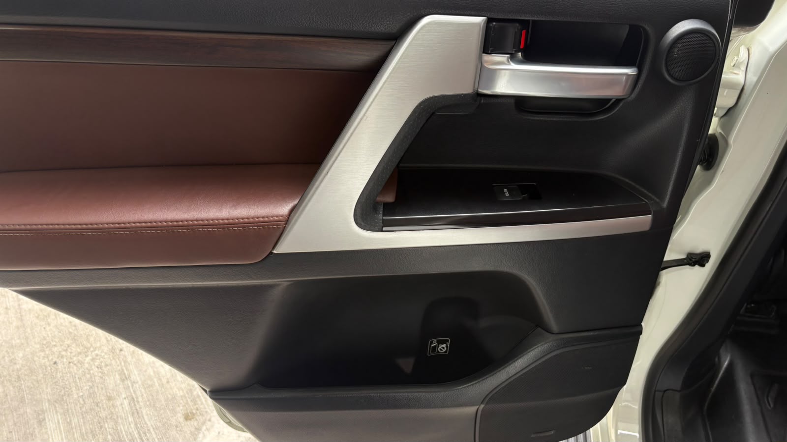TOYOTA LAND CRUISER 200 EXCALIBUR 2018 - Imagen 19