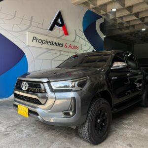 TOYOTA HILUX 2021