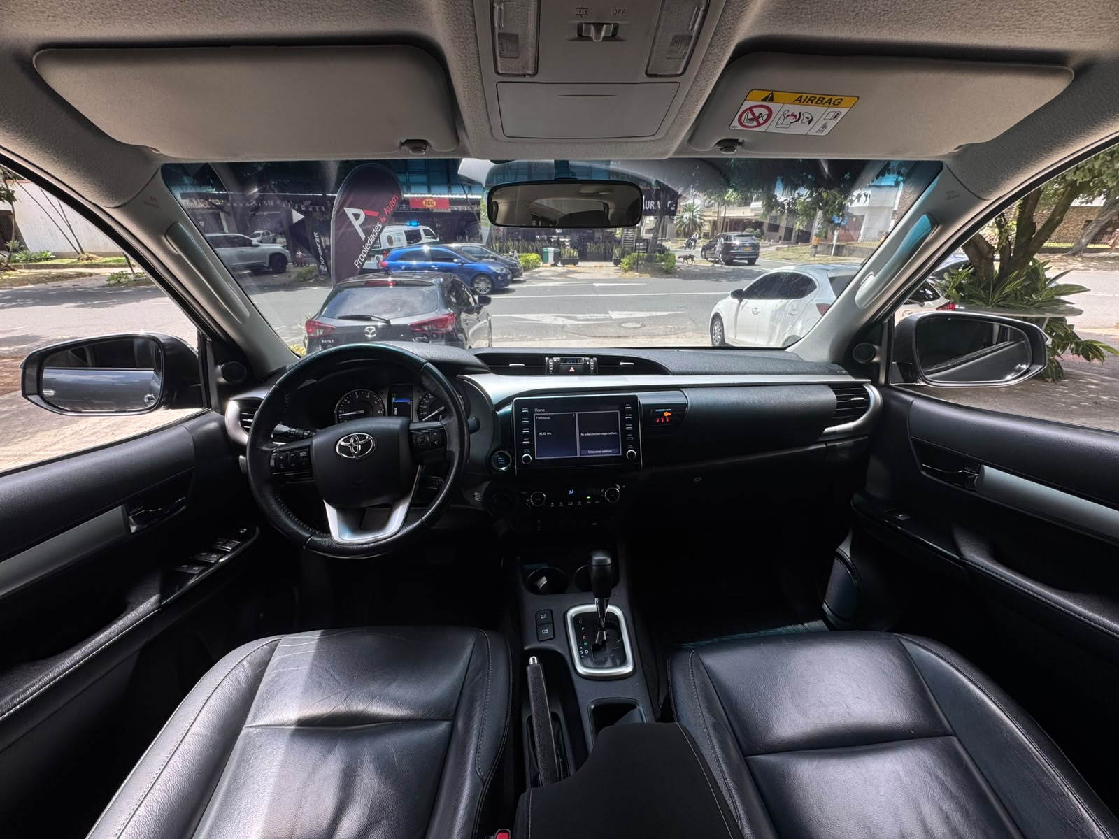 TOYOTA HILUX 2021 - Imagen 8