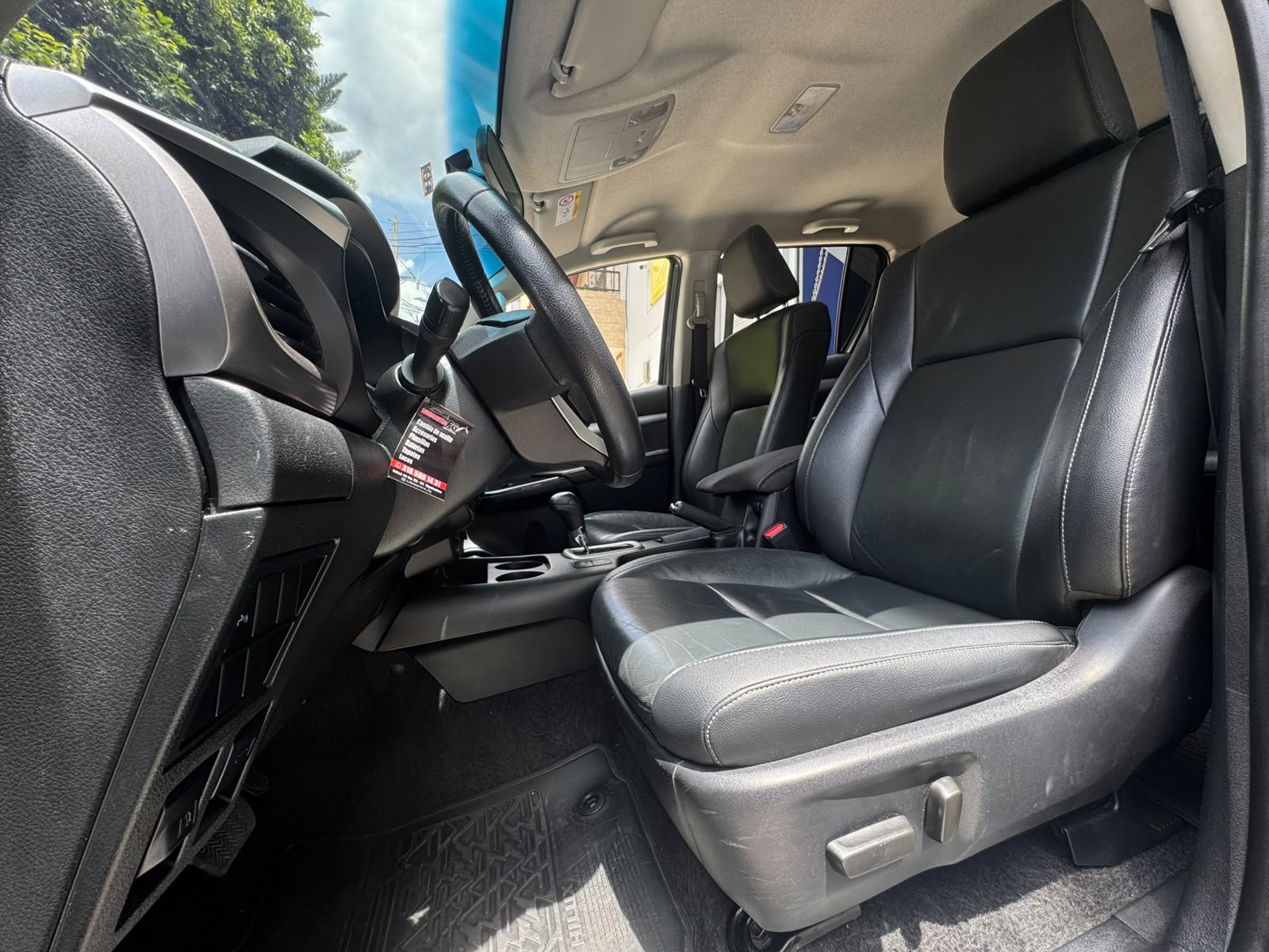 TOYOTA HILUX 2021 - Imagen 12