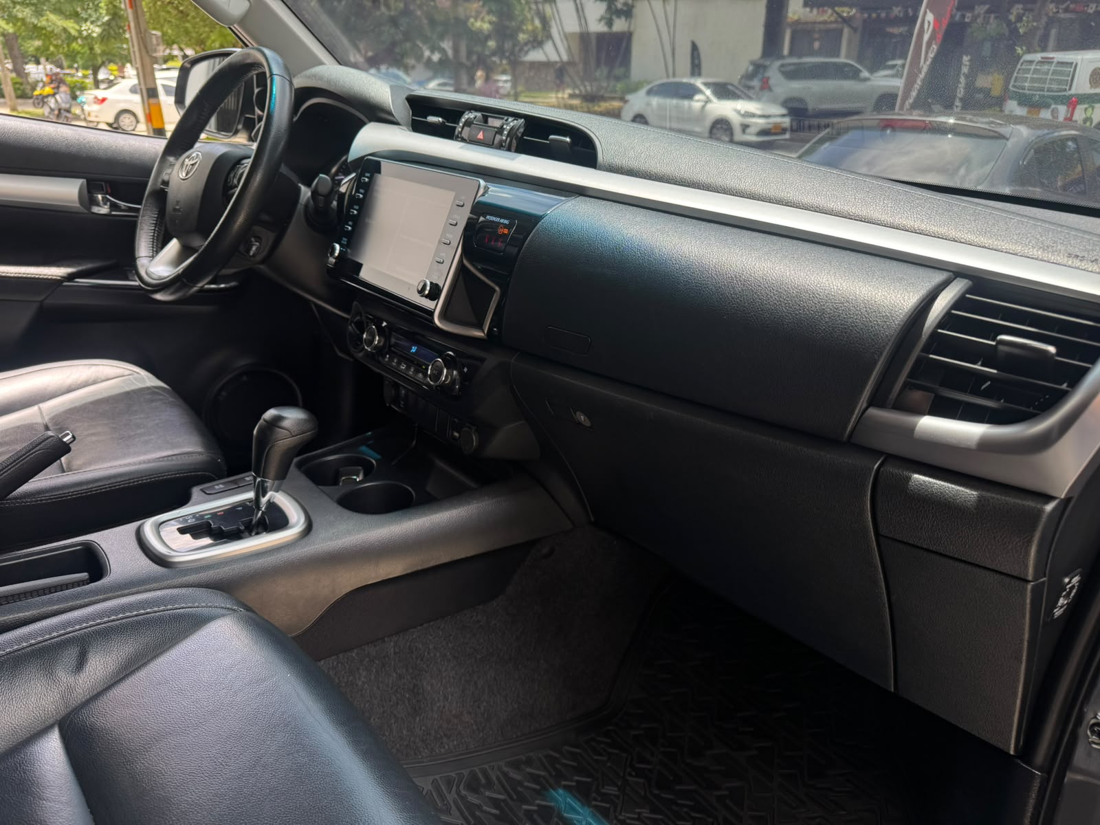 TOYOTA HILUX 2021 - Imagen 20