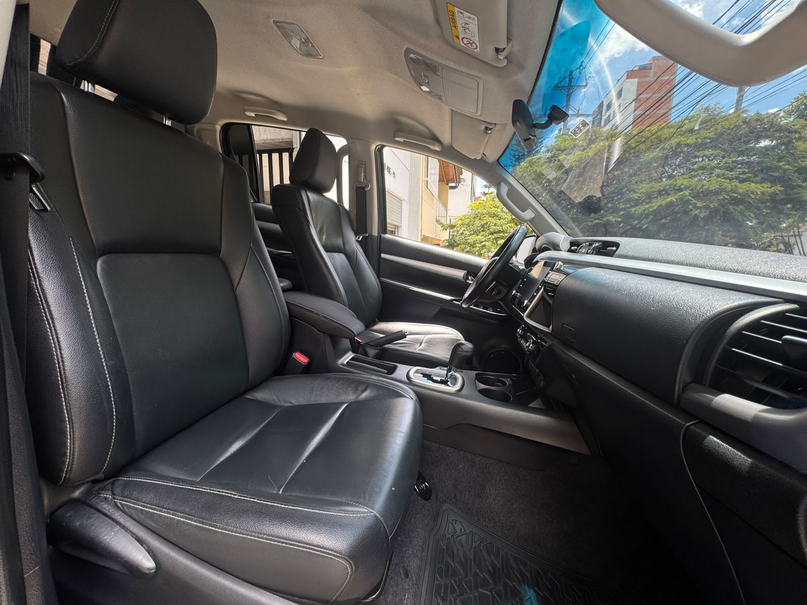 TOYOTA HILUX 2021 - Imagen 21