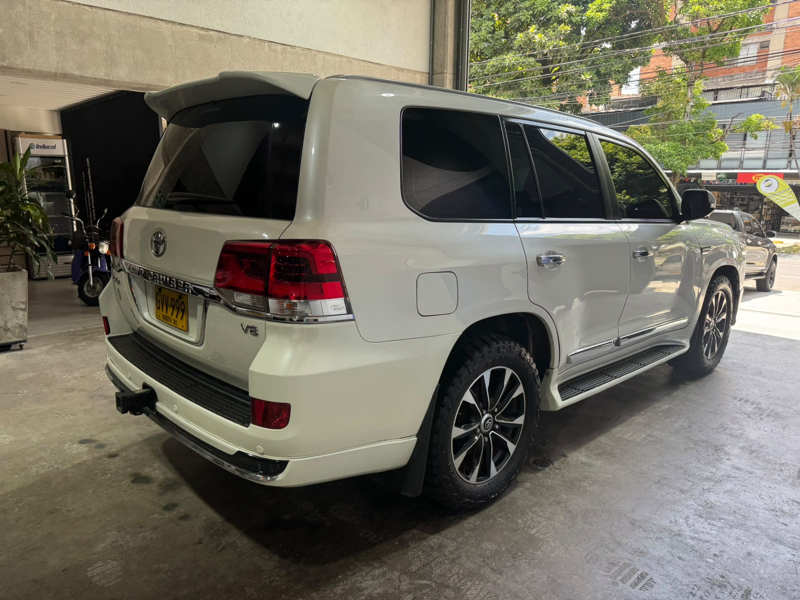 TOYOTA LAND CRUISER LC 200 SAHARA VERSIÓN GX-R 2020 - Imagen 5