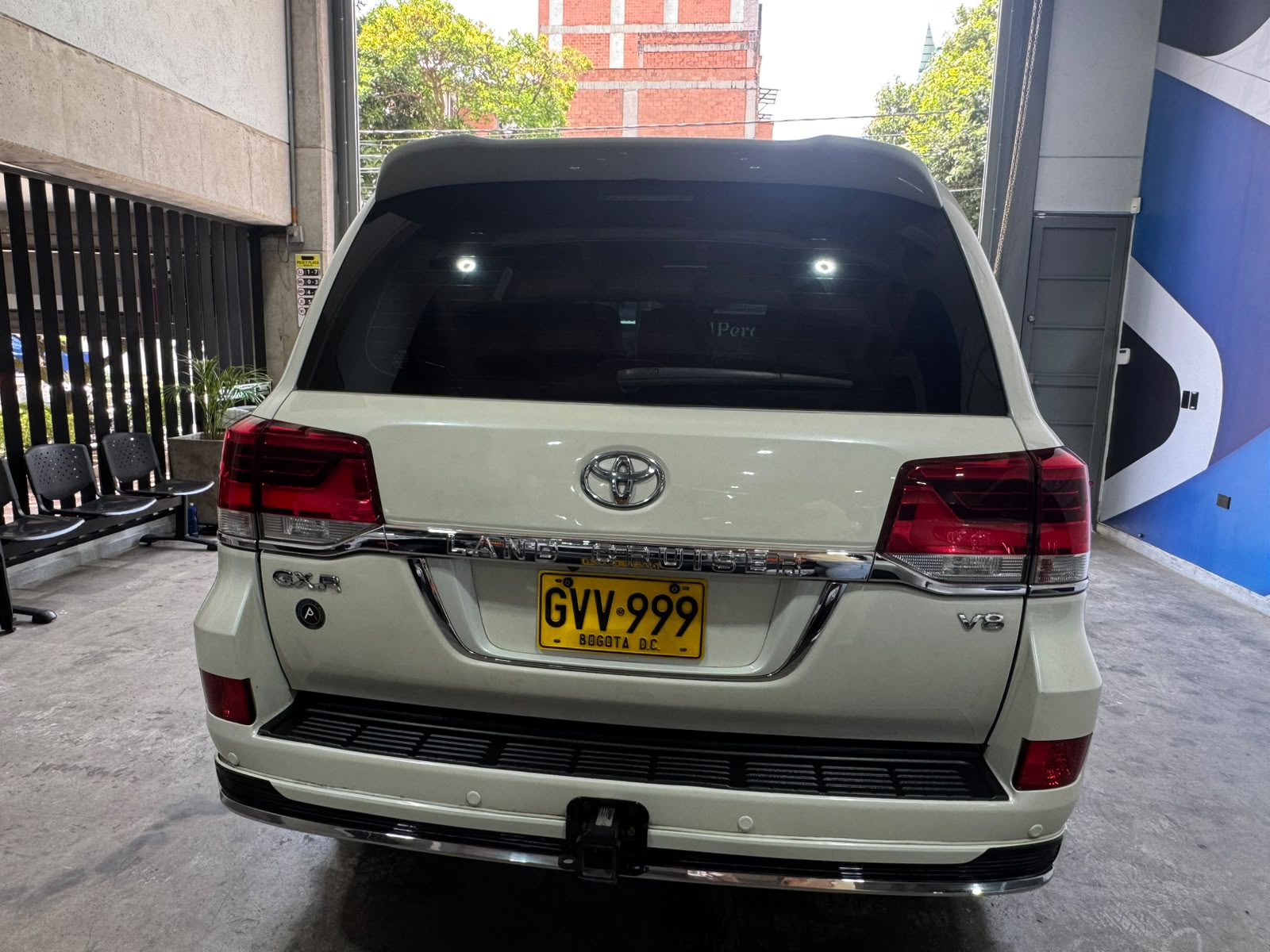 TOYOTA LAND CRUISER LC 200 SAHARA VERSIÓN GX-R 2020 - Imagen 6
