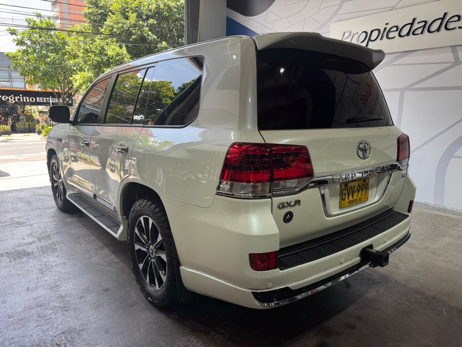 TOYOTA LAND CRUISER LC 200 SAHARA VERSIÓN GX-R 2020 - Imagen 7