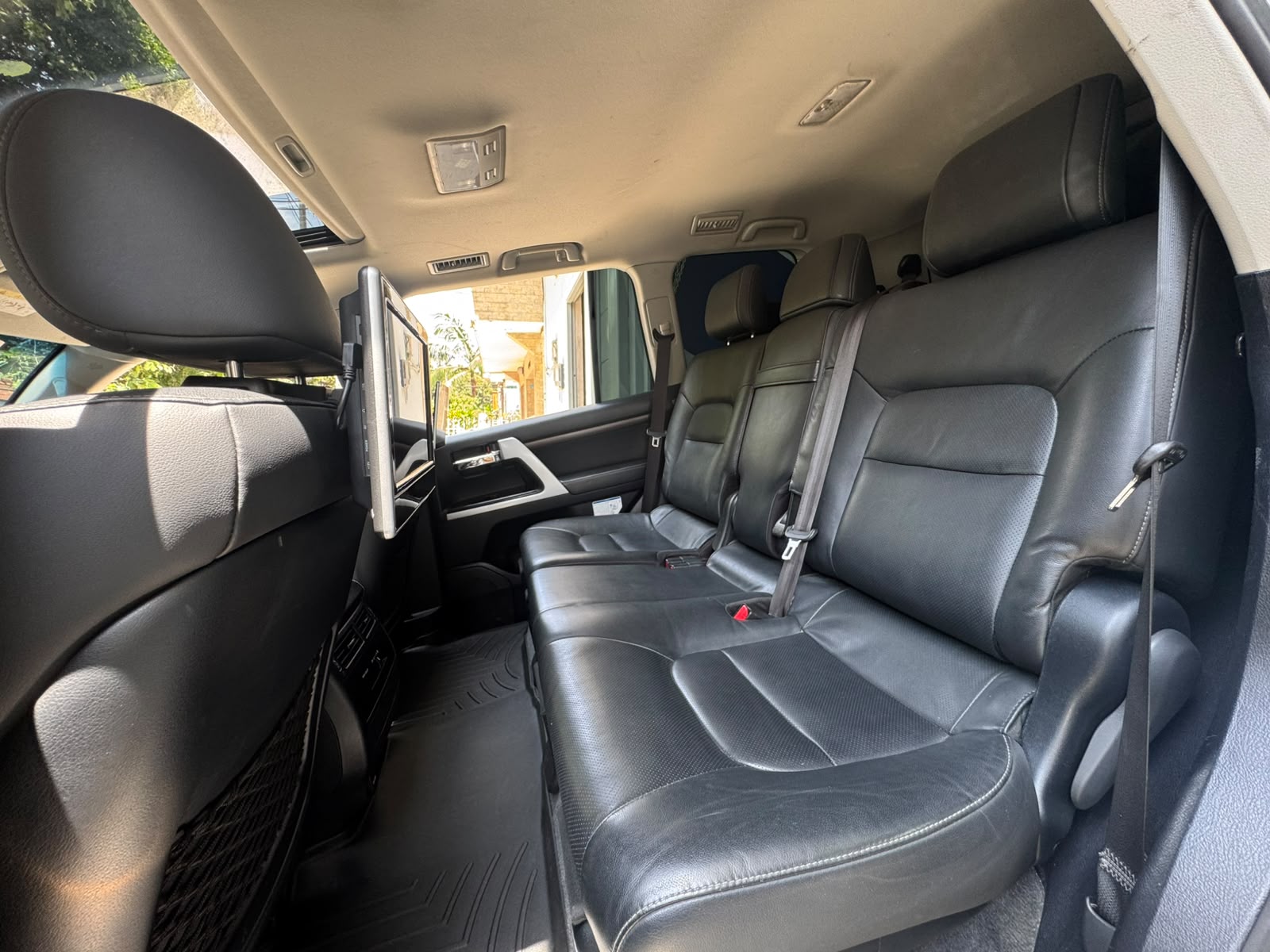 TOYOTA LAND CRUISER LC 200 SAHARA VERSIÓN GX-R 2020 - Imagen 16
