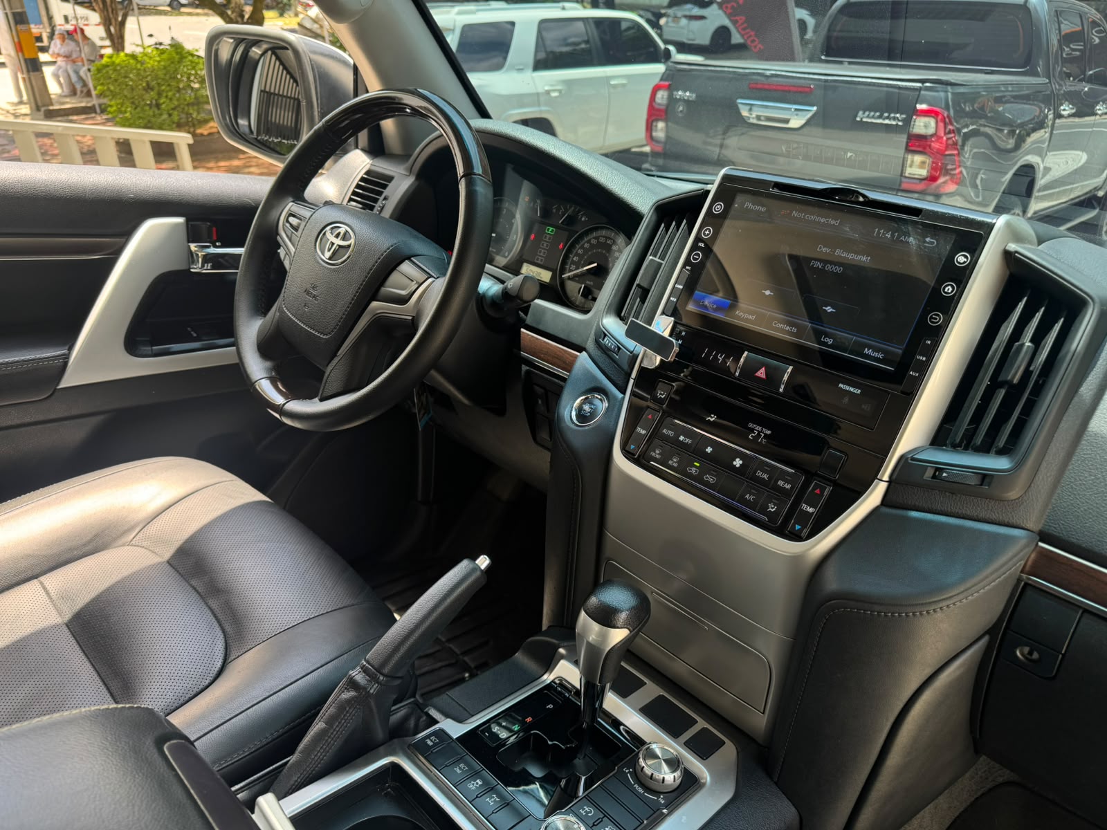 TOYOTA LAND CRUISER LC 200 SAHARA VERSIÓN GX-R 2020 - Imagen 22